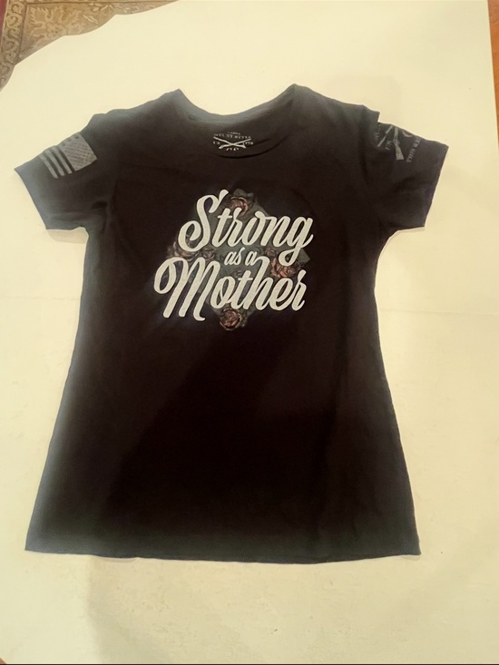 Grunt Style Tops - Grunt Style Black "Strong as a Mother" Short Sleeve Tee. GUC!
